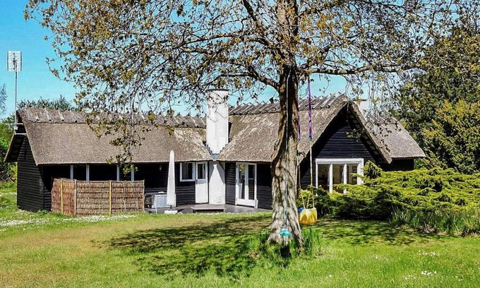 Hoeve Strand House | 10 person holiday home in F revejle