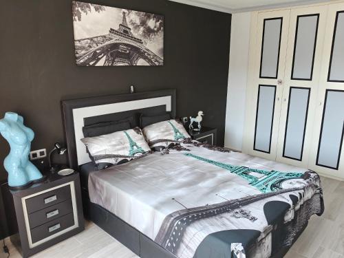 Granadilla de Abona Apartment | 100 Steps to the Sand.