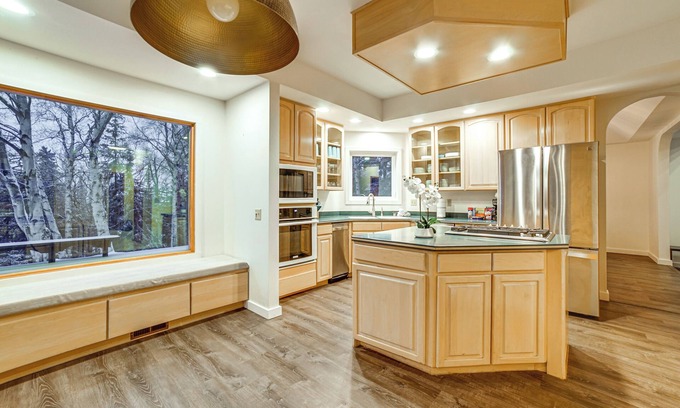 Mid-Hillside House | 12 Mi to Dtwn Anchorage: Forested Apt w/Fire Pit!