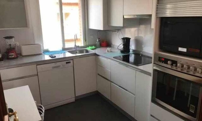 Pradolongo Apartment | 12 Octubre Residence