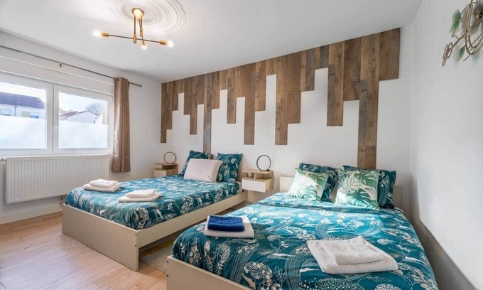 Woippy Apartment | 12. Private room 18m² - 2 beds - WIFI - Appart' 120m