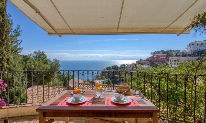 Cap de la Nau House | 120 m² House ∙ 3 bedrooms ∙ 4 guests