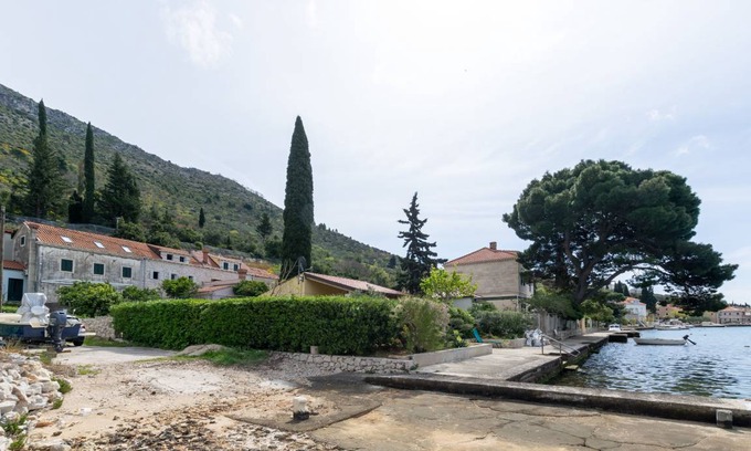 Zaton House | 125 m² House ∙ 3 bedrooms ∙ 6 guests