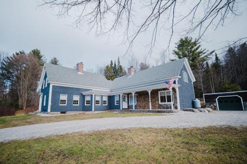 Sunday River Area House | 13 Beds, 17 Guests with Hot tub only 15Mins to Sunday River