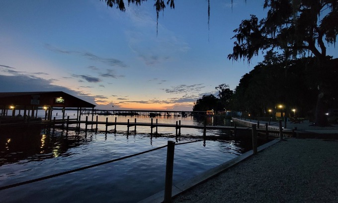 Georgetown House | #13 On Beautifull Lake George & St. Johns River