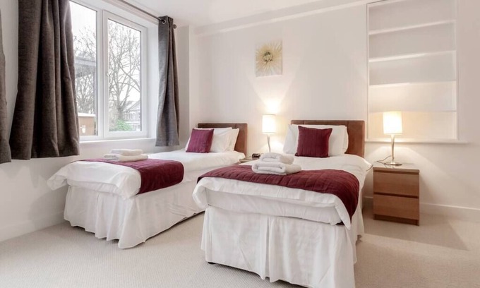 Sutton Central Apartment | 16 Nouvelle House - 2 bedroom apartment