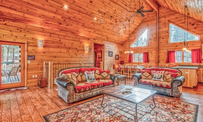 Oregon Water Wonderland Cabin | 17166 Crane Drive is a custom built log cabin on the Big Deschutes River, wit