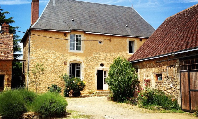 Saint-Symphorien House | 18th Century Manoir near to Le Mans, Sarthe