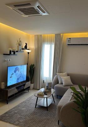 Al Ulaya Apartment | 1BR, Living Room, Olaya