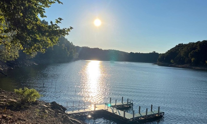 Tateville Cottage | 1BR1BA - Seasonal lake view, minutes to Lake Cumberland Regional Hospital