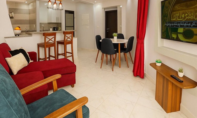 Al-Manasrah Ski Chalet | 1Relax in a Fully Equipped Beachfront Chalet