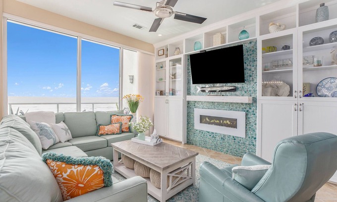 Galveston Condo | π 2/2 Diamond Beachfront , Galveston, Amenities Galore! W/D in Unit, 6th FL