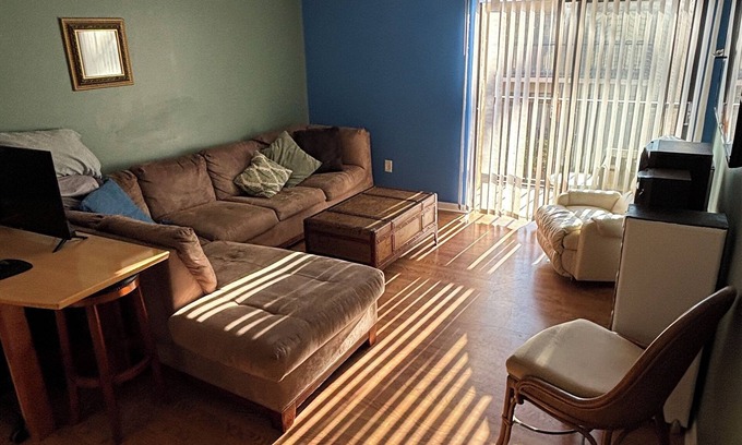 McGregor Condo | 2 Bed 2 Bath Condo Near Beaches in Charming Fort Myers with Pool, WiFi, AC, TV