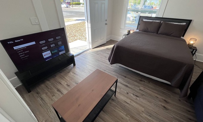 National City House | 2-bed Home in National City