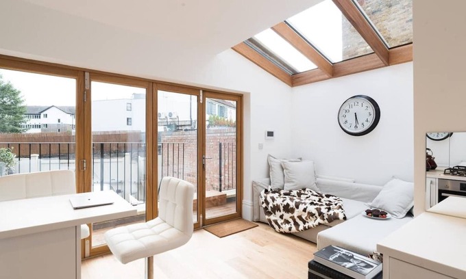 Parsons Green and Walham Apartment | 2 Bed - Very Convenient Location - South Terrace