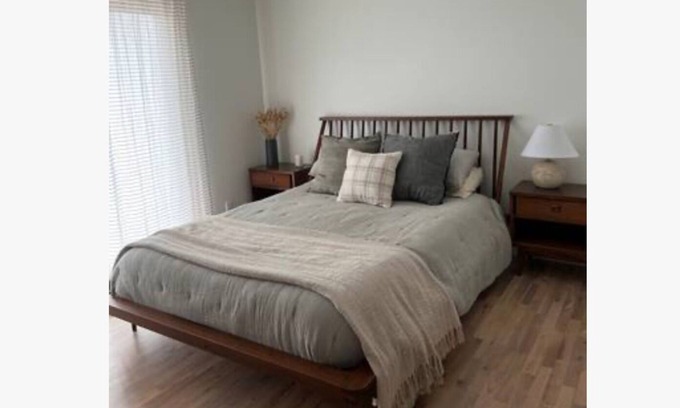 Harlow House | 2 Bedroom 2 Bath Residential Home