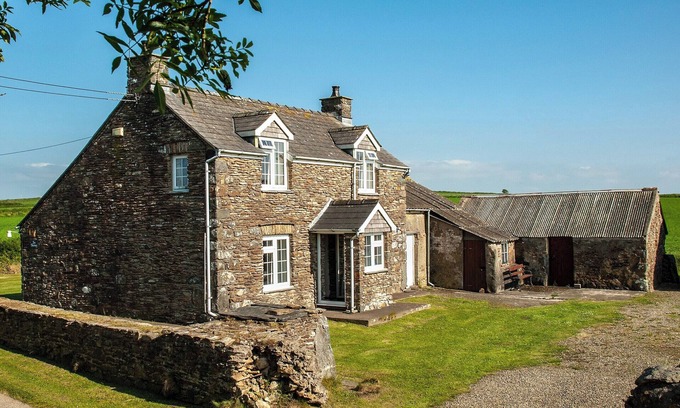 Llanrhian Cottage | 2 bedroom accommodation in Near Porthgain