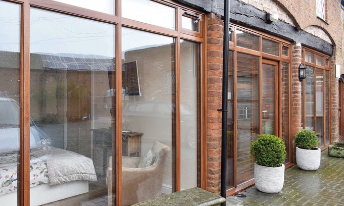 Stafford Cottage | 2 bedroom accommodation in Lower Drayton, near Penkridge