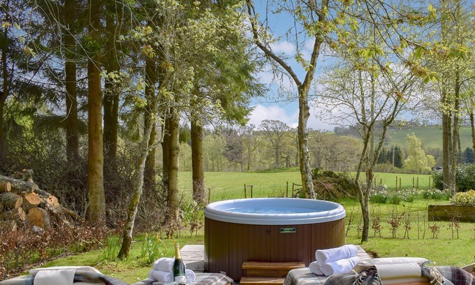 Crieff Cottage | 2 bedroom accommodation in Ochtertyre, near Crieff