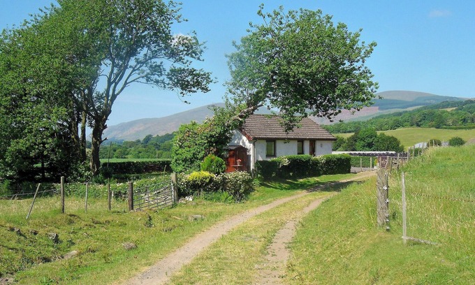Rumbling Bridge Cottage | 2 bedroom accommodation in Rumbling Bridge, near Kinross