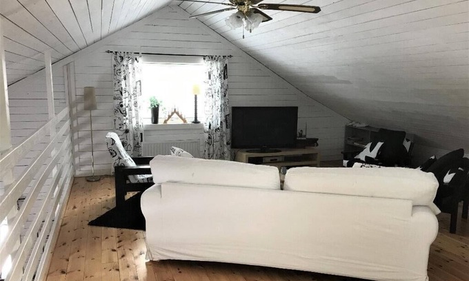 Vemhan House | 2 bedroom accommodation in Vemhån