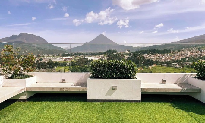 Quetzaltenango Apartment | 2-bedroom apartment in amazing Quetzaltenango with fitness room, WiFi