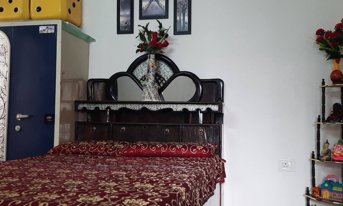 Greater Noida Apartment | 2-bedroom apartment in wonderful Greater Noida with WiFi and Free Car Parking