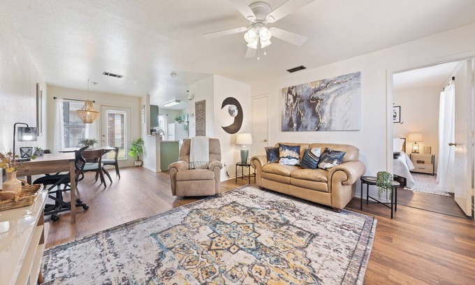 Killeen Apartment | 2-bedroom apartment in delightful Killeen with WiFi, AC