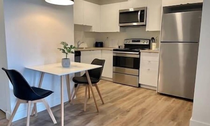 Cite-Universitaire Apartment | 2-Bedroom Apartment SS