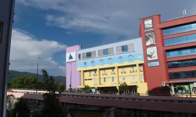 Kuala Teriang Apartment | 2 Bedroom Apartment with Pool View