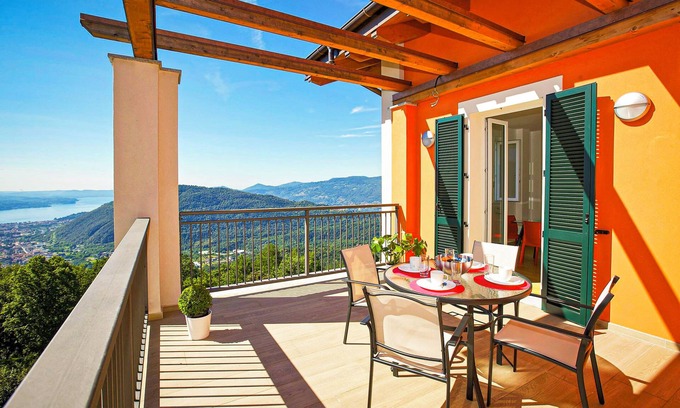 Comero Apartment | 2 bedroom corner apartment in a prestigious villa from 1850 with solar heated pool