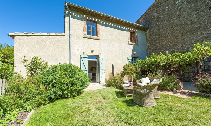 Capendu Cottage | 2 Bedroom Gite Near Carcassonne