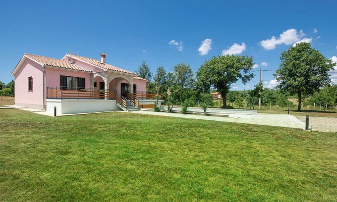 Sumber House | 2 bedroom gorgeous home in Labin