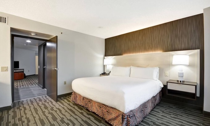 Charlotte Hotel | 2 Connecting Suites at a Hotel