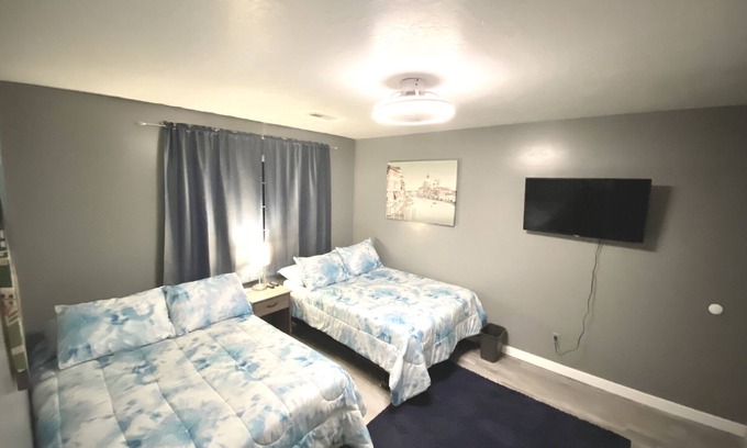 Emery County House | 2 Double Beds #5 private room