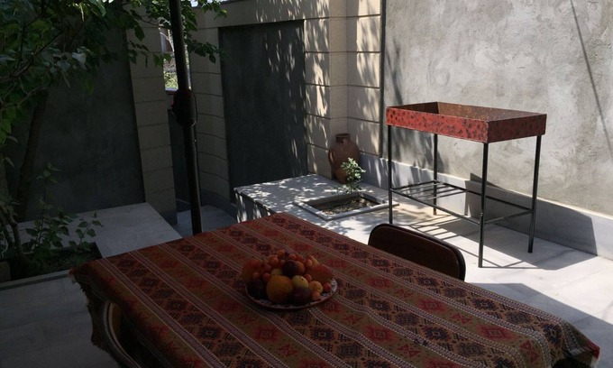 Kentron House | 2 FLOOR GUEST HOUSE NEAR LOVER'S PARK