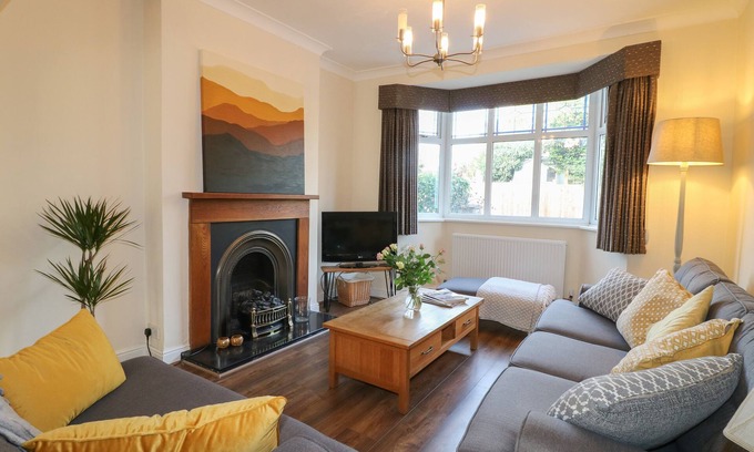 Melton Mowbray Cottage | 2 Gladstone Avenue