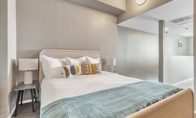 Downtown Austin Apartment | 2 Loft Units in Austin | Spacious Balcony & Kitchen | Walk to Dining & Nightlife