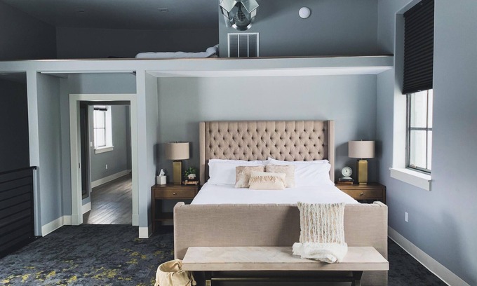 Logan Apartment | 2 Luxury Suites - Full Kitchen, 1 Kitchenette, 2 King Bed, 1 Full, 1 Twin,2 Bath