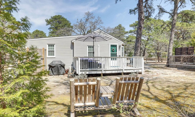 Wellfleet Cottage | 2 Mi to Coastline: Wellfleet Gem w/Deck & Grill