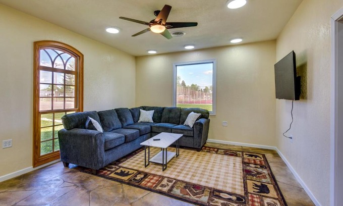 Newton Apartment | 2 Mi to Main St Newton Guest House