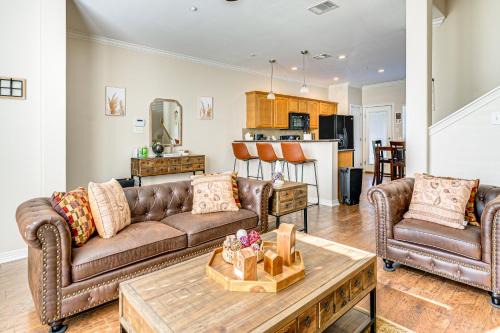 College Station House | 2 Mi to Texas AandM Unit with Pool and Hot Tub Access