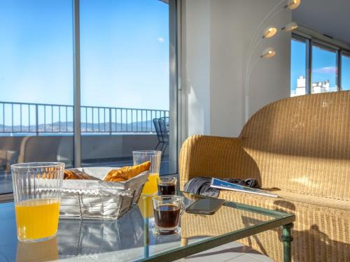 Saint-Raphael Apartment | 2 Pièces avec Balcon et Terrasse - Plage à 50m - Clim, WiFi, Parking - FR-1-466A-17