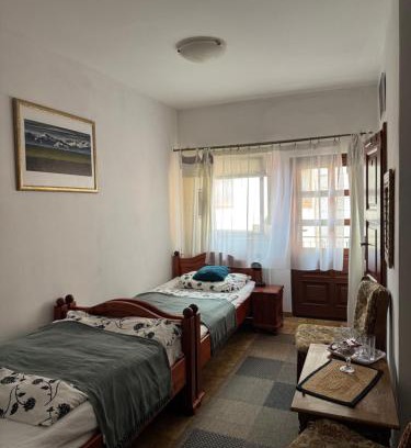 Trstena Apartment | 2- posteľová izba s kúpeľňou EMKA v PENZION TRSTENÁ