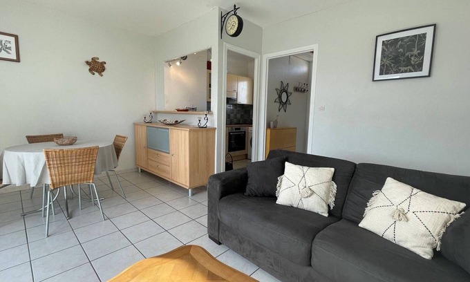 Saint-Cyprien Plage Apartment | 2-room apartment with balcony, parking, steps away from the beach