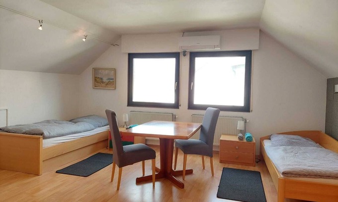 Herzogenaurach Apartment | 2 x 2 beds for 5 persons, close to Erlangen, Nuremberg, Fürth 3km to the A3,