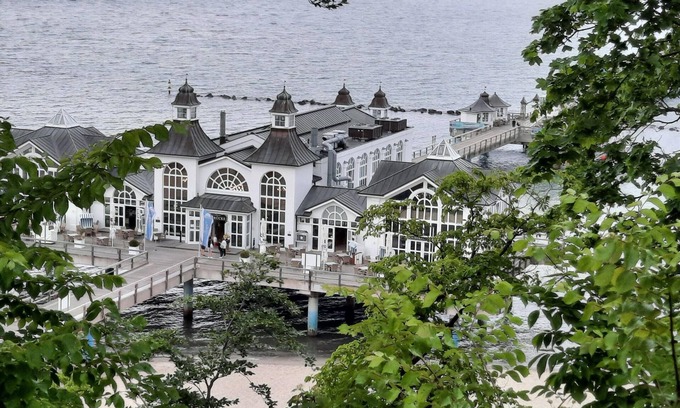 Sellin Apartment | 2 Zimmer Ferienwohnung in Sellin auf Rügen - direkt an der Seeparkpromenade