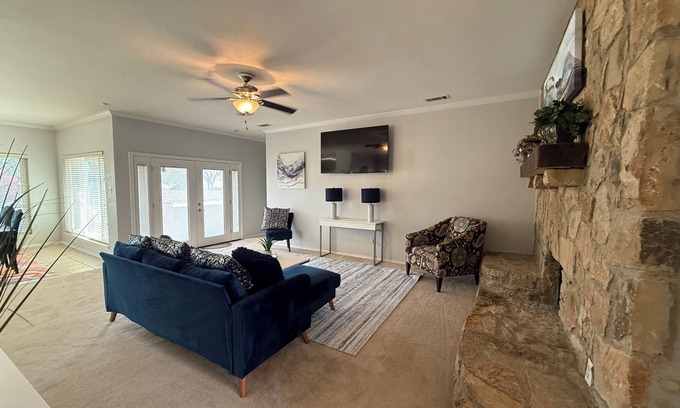 Flower Mound House | 20% OFF 3BD/2BA Entire House Flower Mound FL021