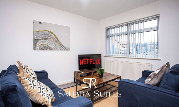 Blyth House | 20% OFF | Elegant 3BR in Blyth | Work & Family