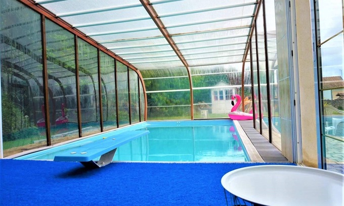 Etreham House | 200m² house in a renovated farmhouse, stone walls and exposed beams